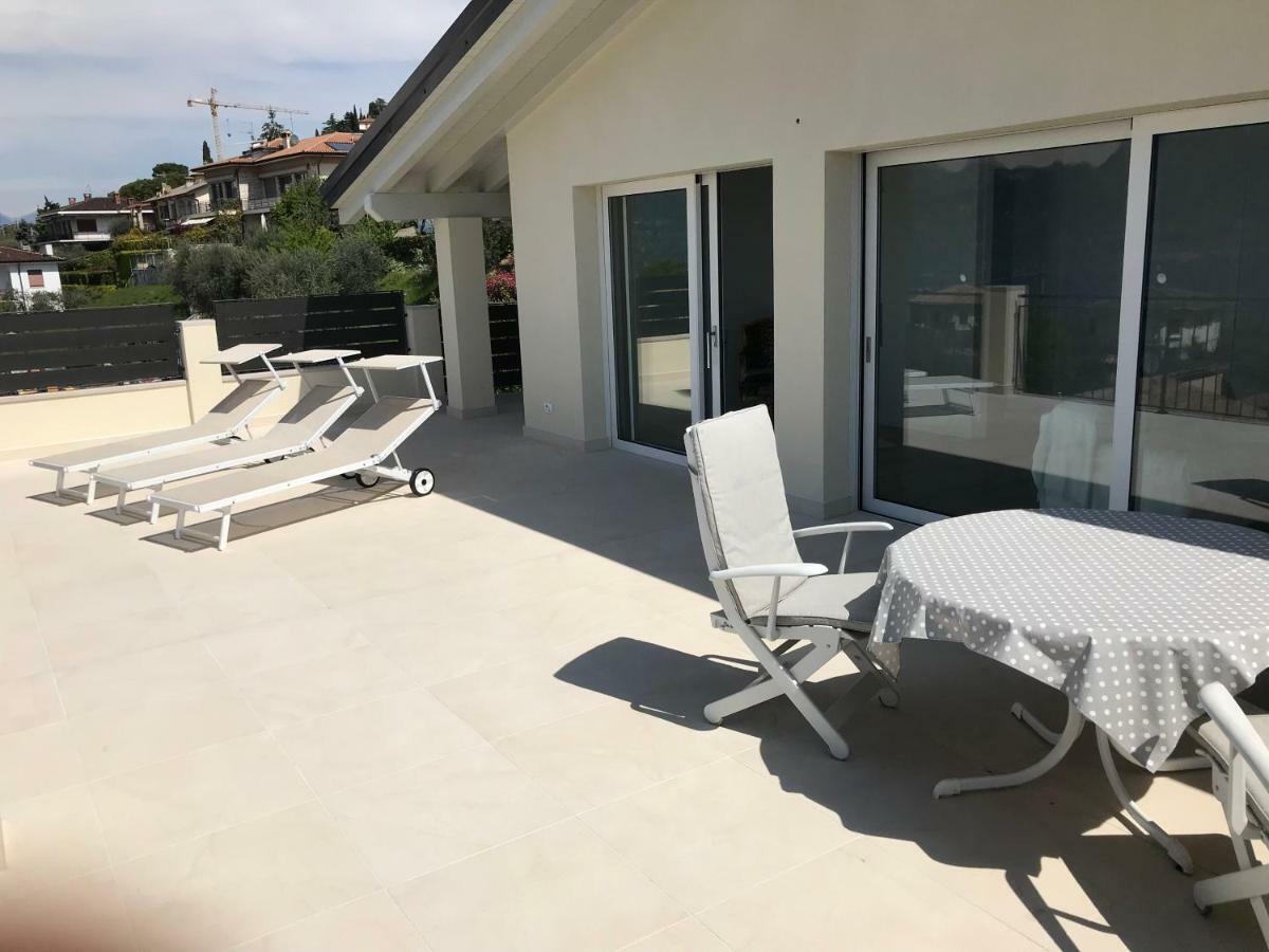 Villa Ca Bianca Torri Del Benaco Exterior foto